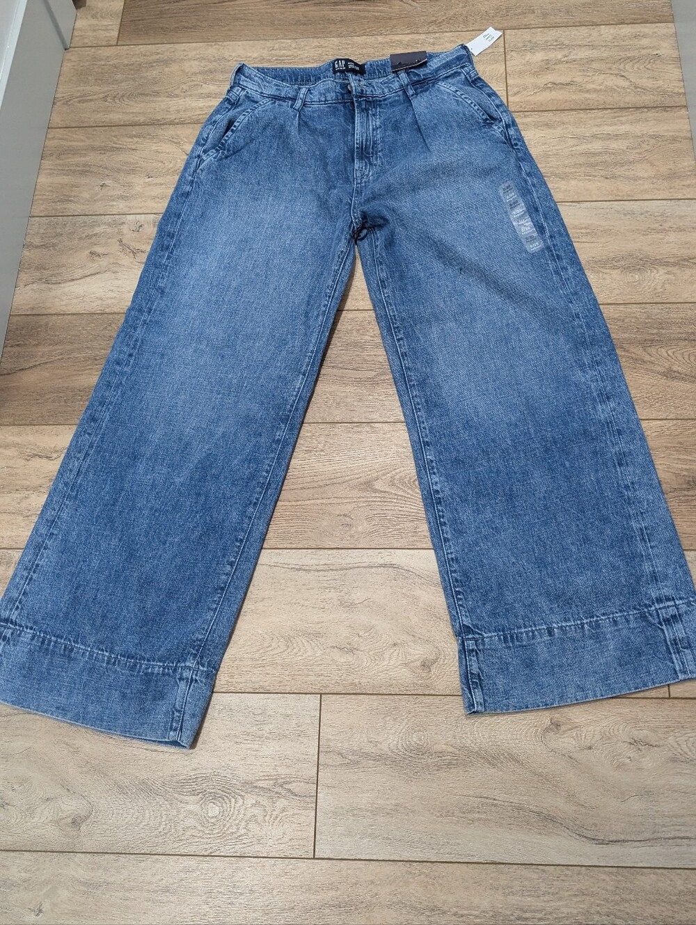 Wide Leg Women's Jeans in Medium Blue